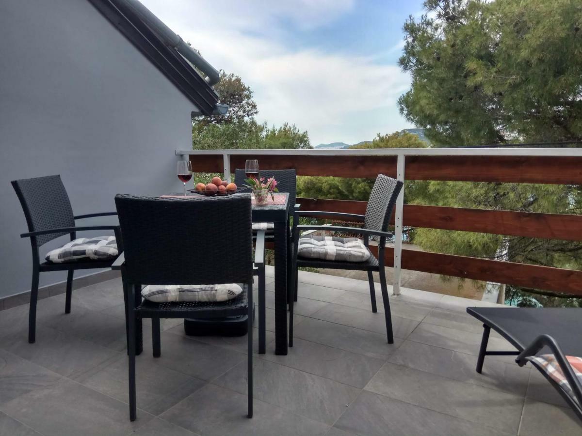 Apartman Slava Tisno Zewnętrze zdjęcie