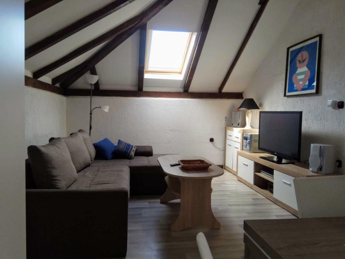 Apartman Slava Tisno Zewnętrze zdjęcie