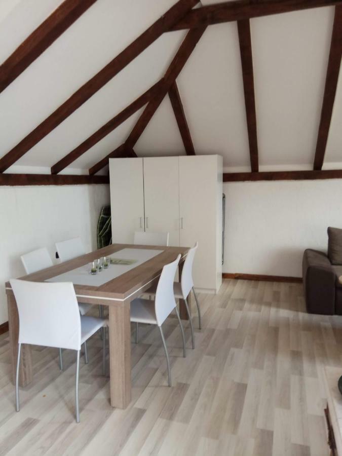 Apartman Slava Tisno Zewnętrze zdjęcie