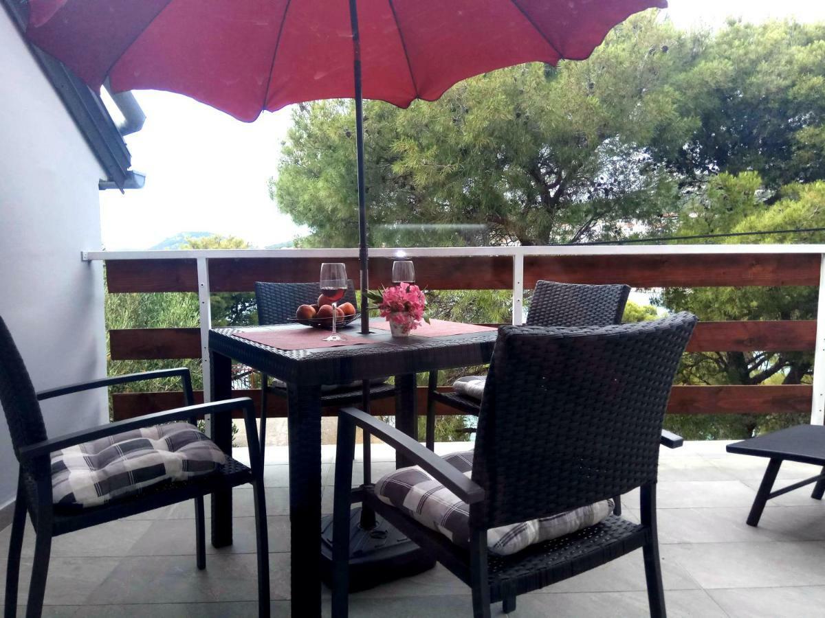Apartman Slava Tisno Zewnętrze zdjęcie